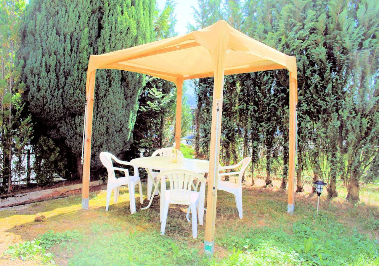 البناخستاد Barlis - Charming Place In A Typical Village House المظهر الخارجي الصورة